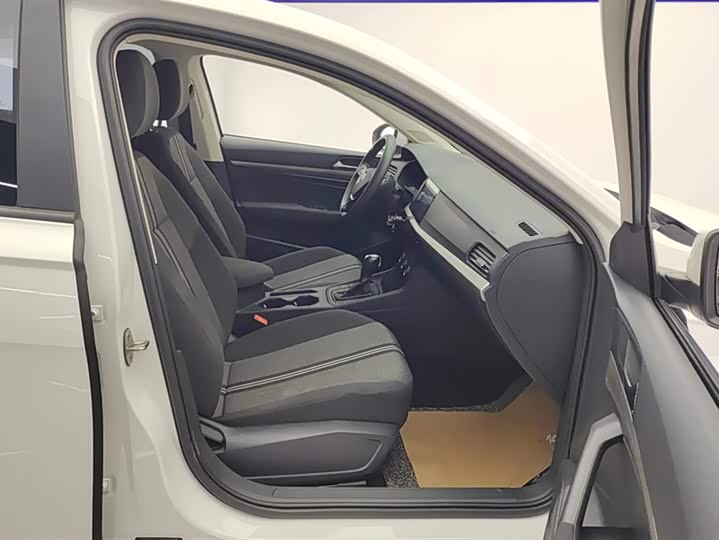 Фото 8 - Volkswagen Lavida