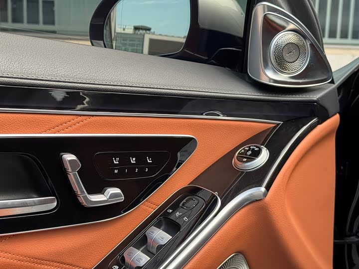 Zdjęcie 7 - Mercedes-Benz Maybach S-Class
