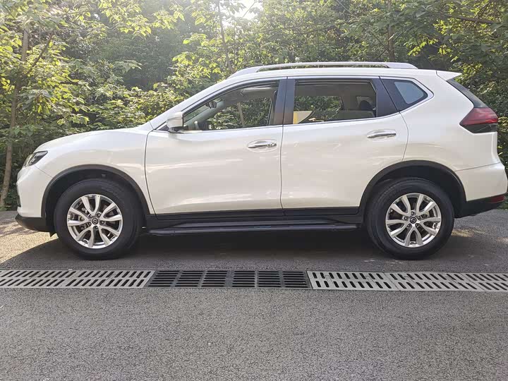 Zdjęcie 5 - Nissan X-Trail
