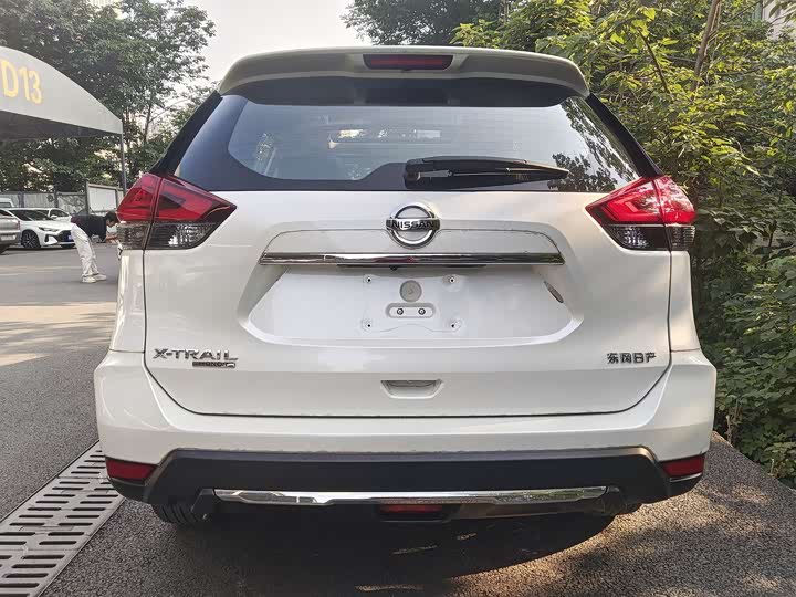 Zdjęcie 7 - Nissan X-Trail