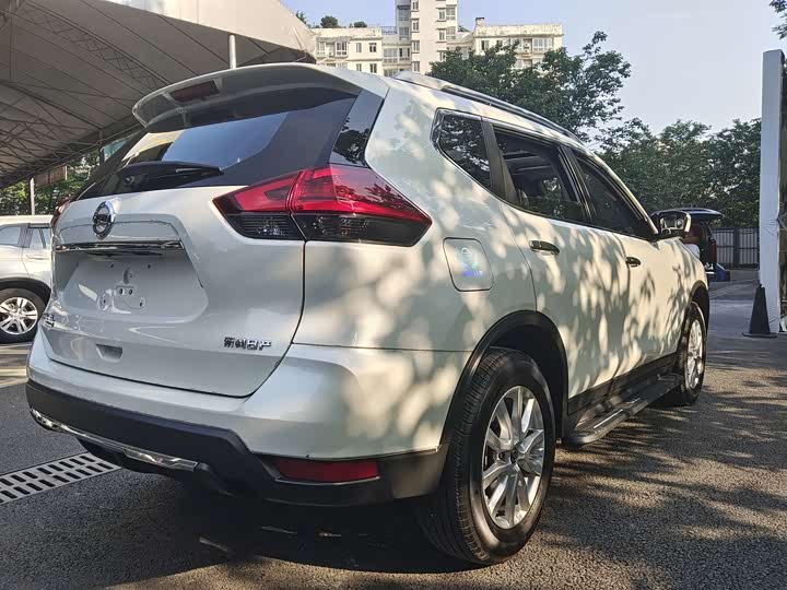 Zdjęcie 8 - Nissan X-Trail