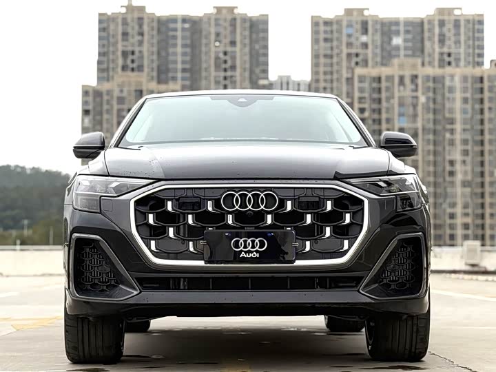 2024 Audi Q8