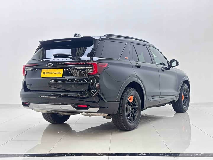 Ford Explorer 2025 2025款 2.3T EcoBoost 昆仑穿越版 5座