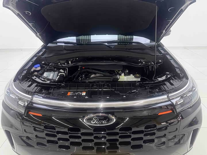 Ford Explorer 2025 2025款 2.3T EcoBoost 昆仑穿越版 5座