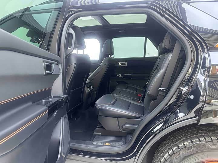 Ford Explorer 2025 2025款 2.3T EcoBoost 昆仑穿越版 5座