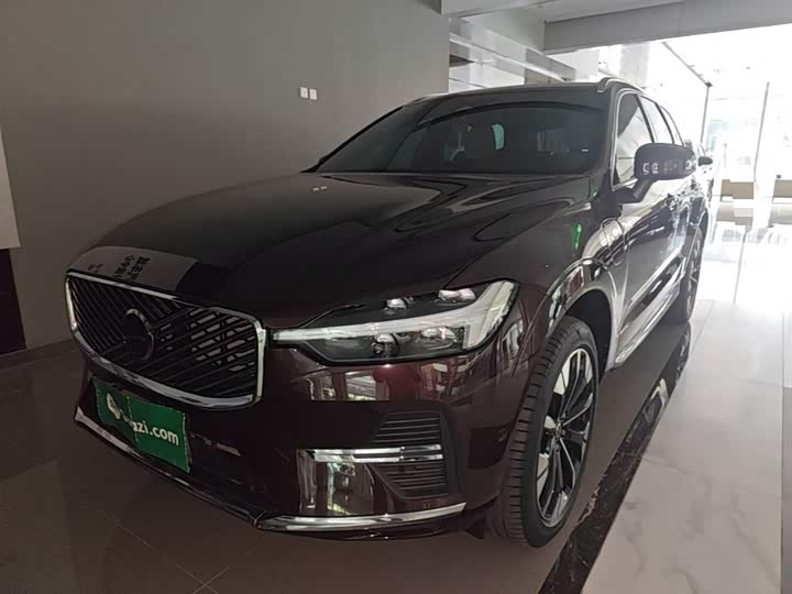 2026 Volvo XC60 Hybrid