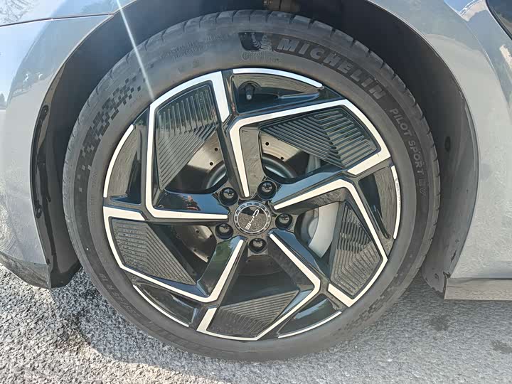Фото 8 - BYD Seal