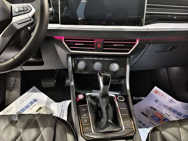 Фото 9 - Volkswagen Sagitar L