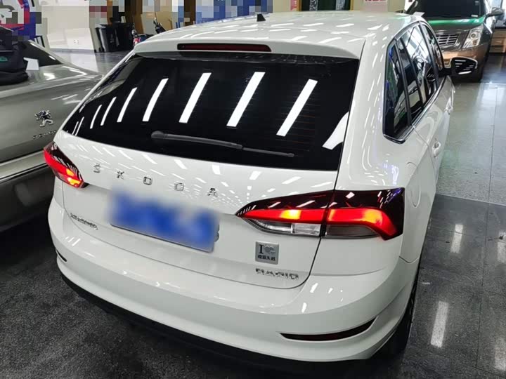 Фото 7 - Skoda Rapid Spaceback