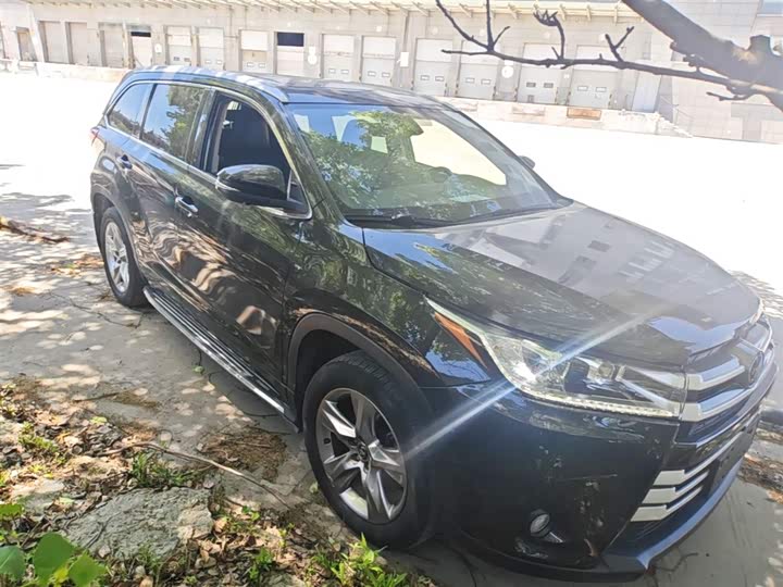 Фото 4 - Toyota Highlander