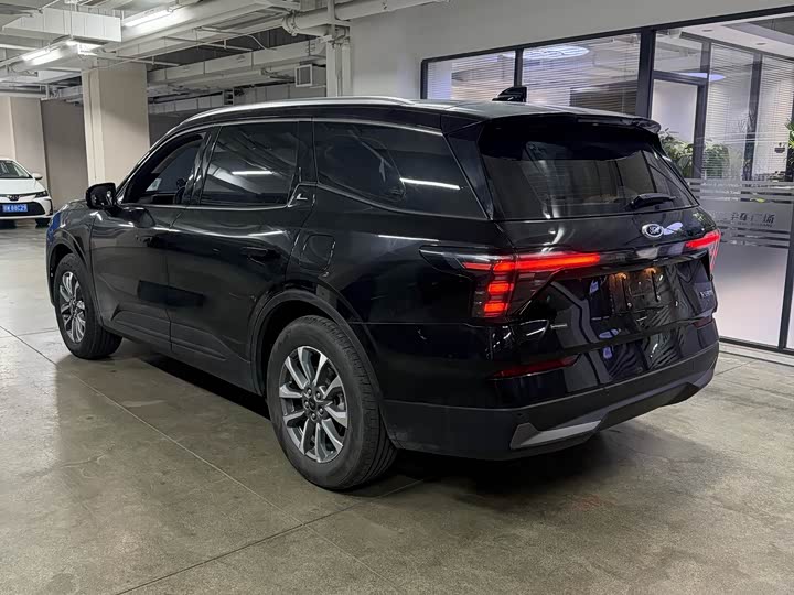 Ford Edge 2025 2025款 锐界L 2.0T EcoBoost E混动两驱七座豪华型