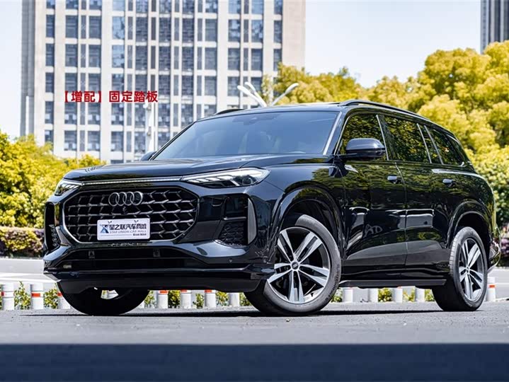 Фото 1 - Audi Q6