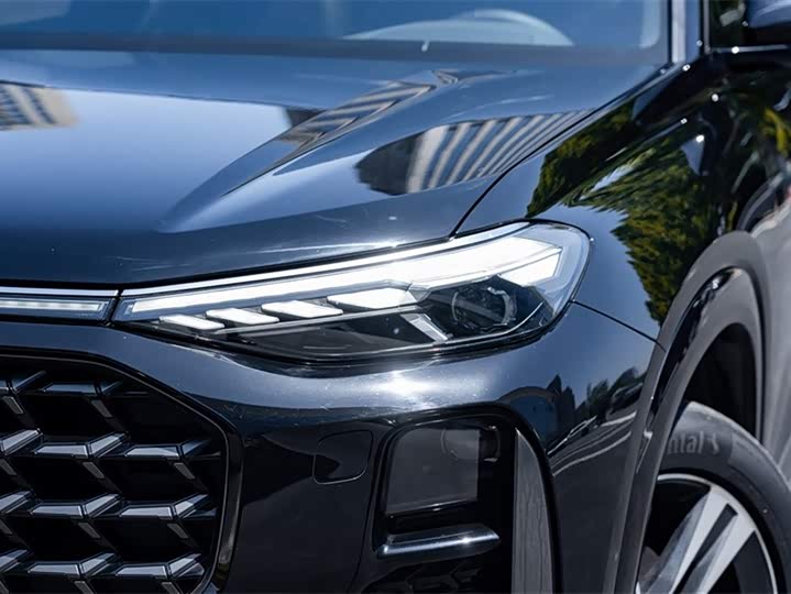 Фото 5 - Audi Q6