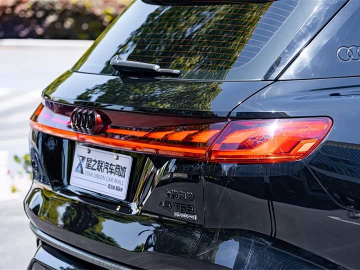 Фото 9 - Audi Q6