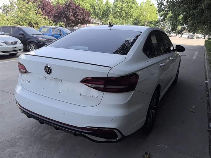 Фото 7 - Volkswagen Lavida