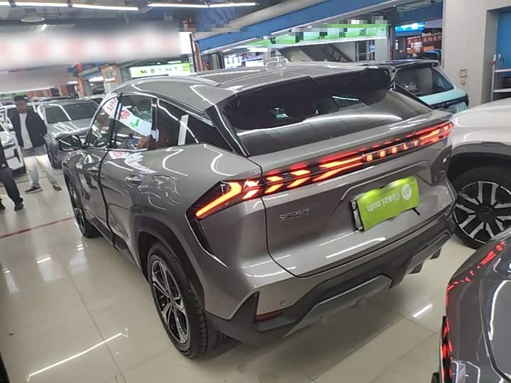Geely Galaxy L7 2025 2025款 EM-i 115km 探索+版