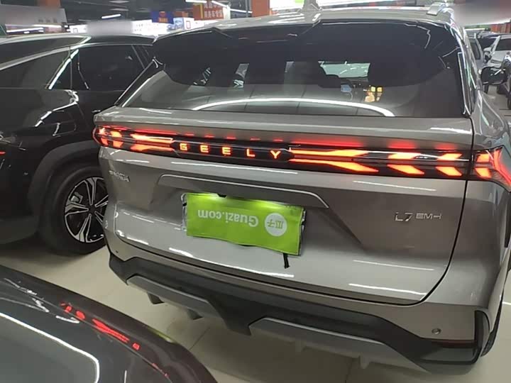 Geely Galaxy L7 2025 2025款 EM-i 115km 探索+版