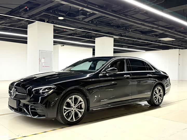 Фото 1 - Mercedes-Benz E-Class