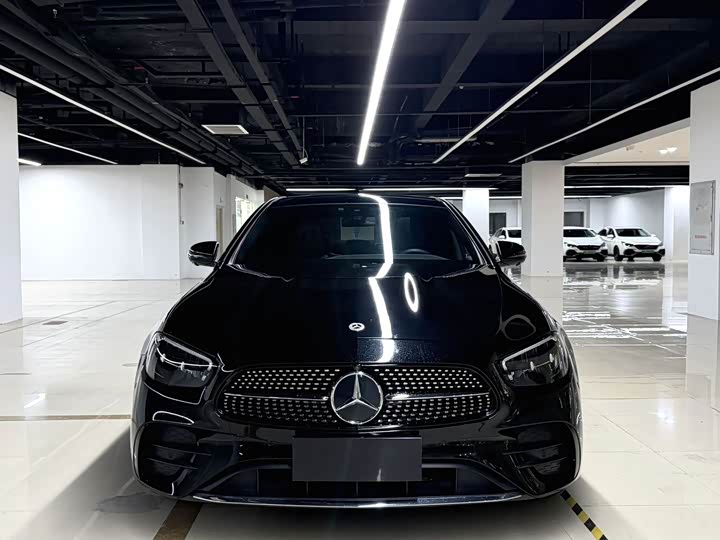 Фото 2 - Mercedes-Benz E-Class