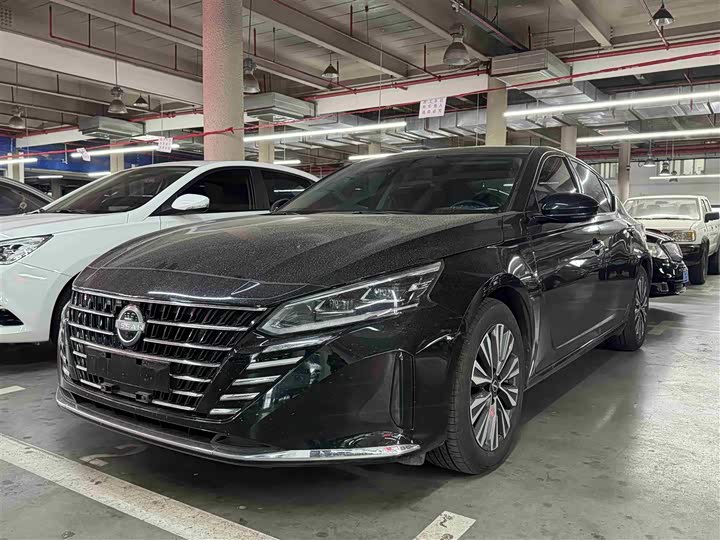 Фото 2 - Nissan Teana