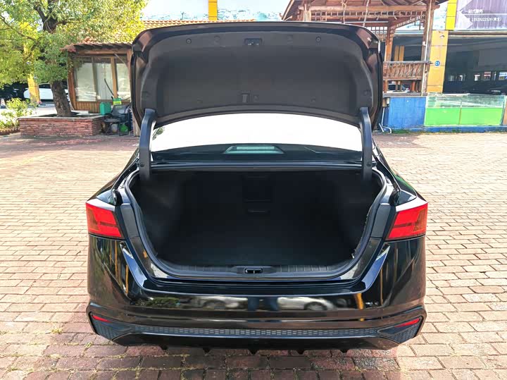 Фото 28 - Nissan Teana