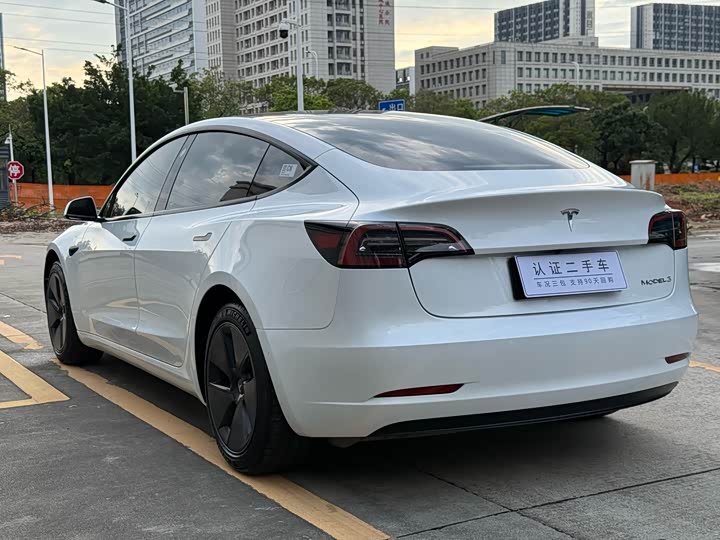 Photo 8 - Tesla Model 3