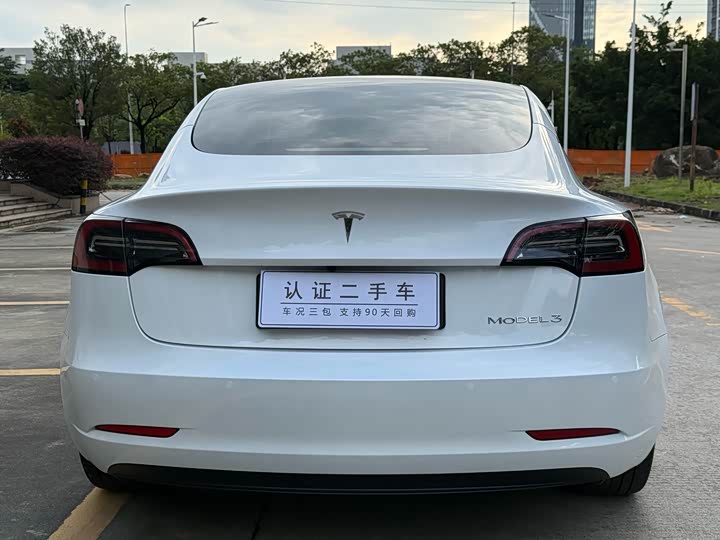Photo 9 - Tesla Model 3
