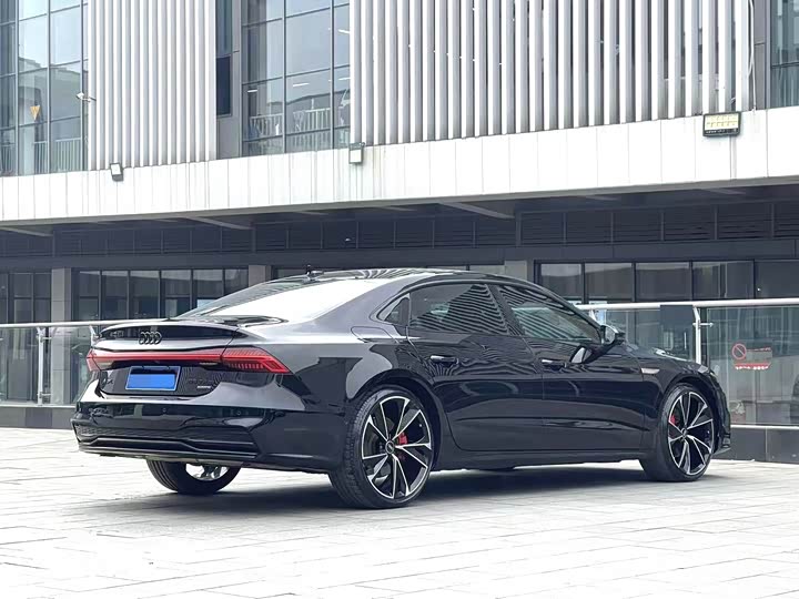 Zdjęcie 7 - Audi A7L