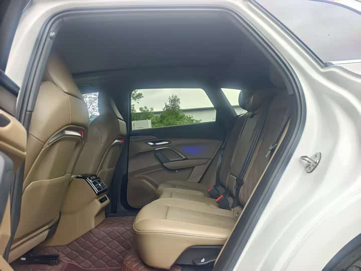Audi Q5L 2026 2026款 2.0T 千万用户专享版