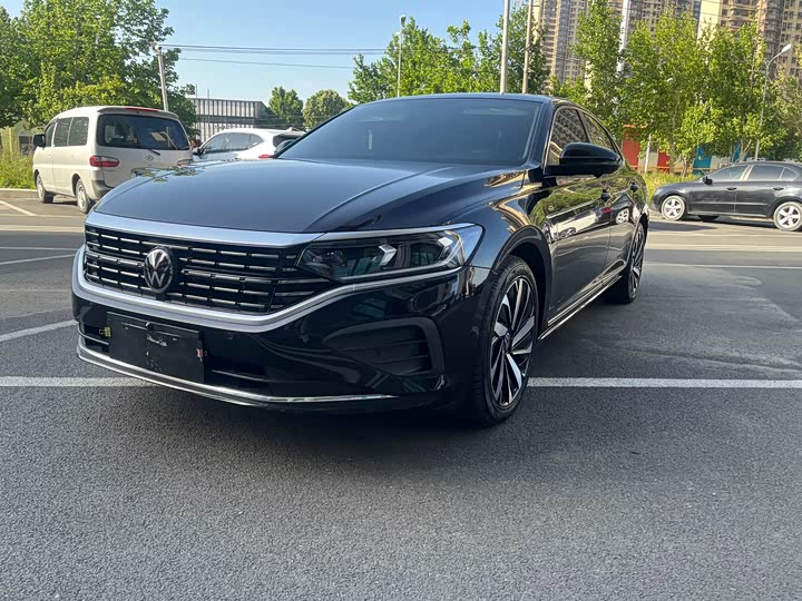 Фото 2 - Volkswagen Passat