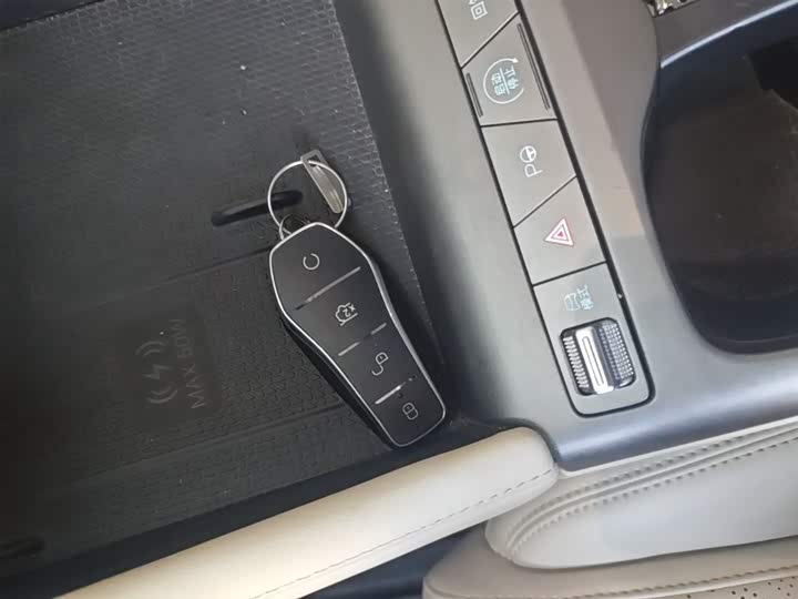 BYD Yuan Up 2025 2025款 智驾版 401KM 领先型