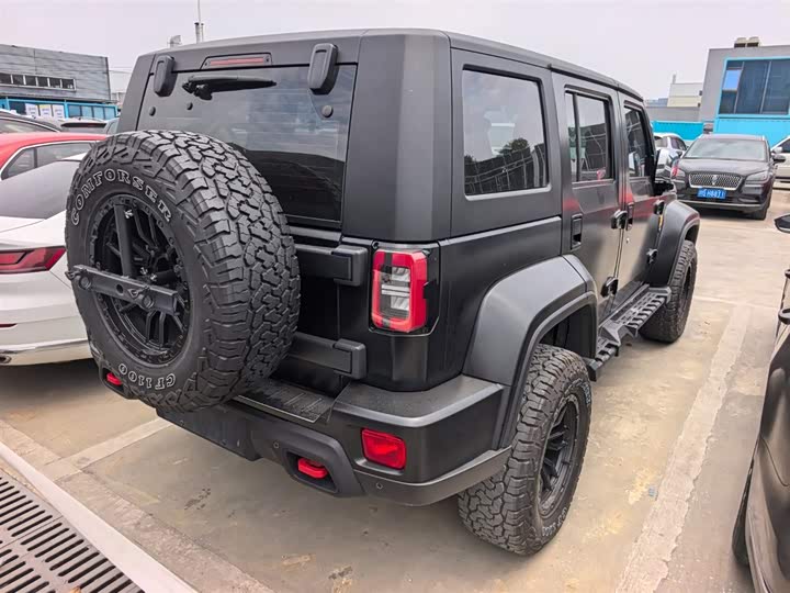 BAIC Beijing BJ40 2023 2023款 2.0D 自动四驱刀锋英雄版侠客型