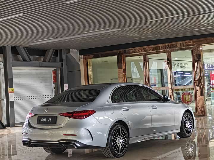 Zdjęcie 6 - Mercedes-Benz C-Class