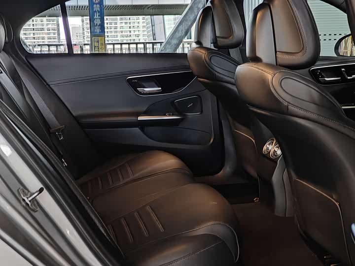 Zdjęcie 7 - Mercedes-Benz C-Class