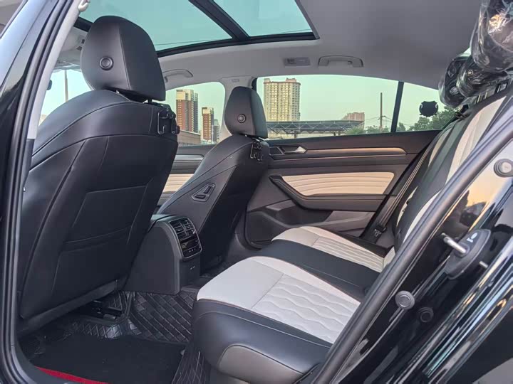 Volkswagen Magotan 2026 2026款 3000万辆甄选款 380TSI DSG豪华型