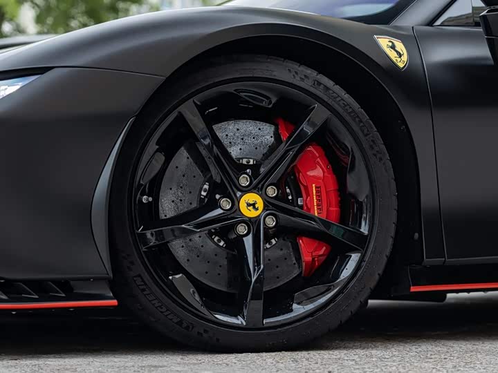 Фото 8 - Ferrari SF90