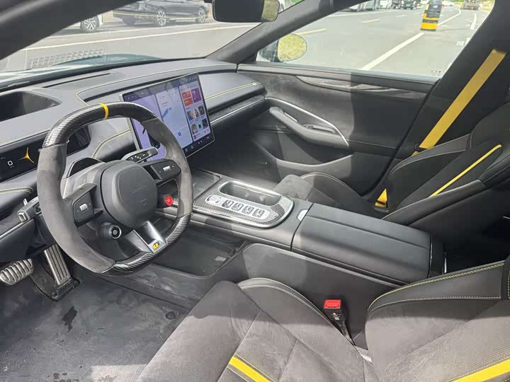 Фото 7 - Xiaomi SU7 Ultra