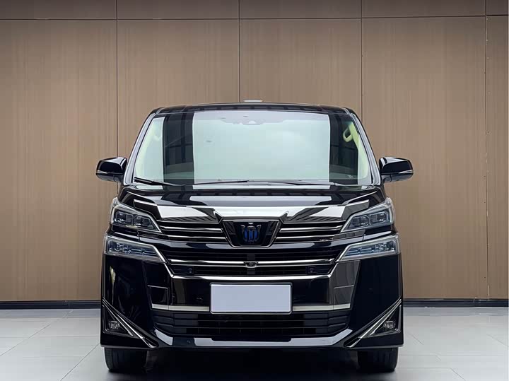 Фото 2 - Toyota Vellfire