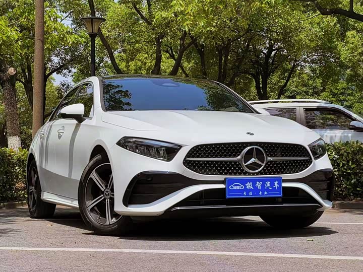 Фото 9 - Mercedes-Benz A-Class