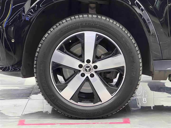 Photo 4 - Mercedes-Benz GLS-Class