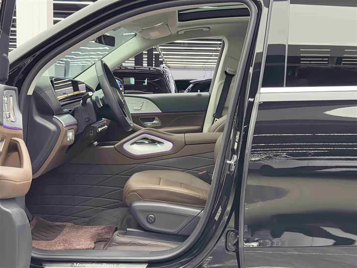 Photo 6 - Mercedes-Benz GLS-Class
