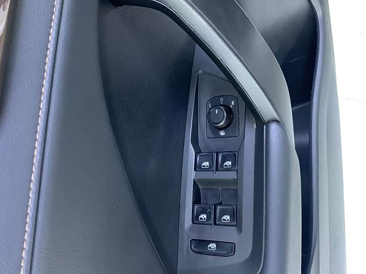 Volkswagen Tharu 2021 2021款 280TSI 两驱豪华版PLUS