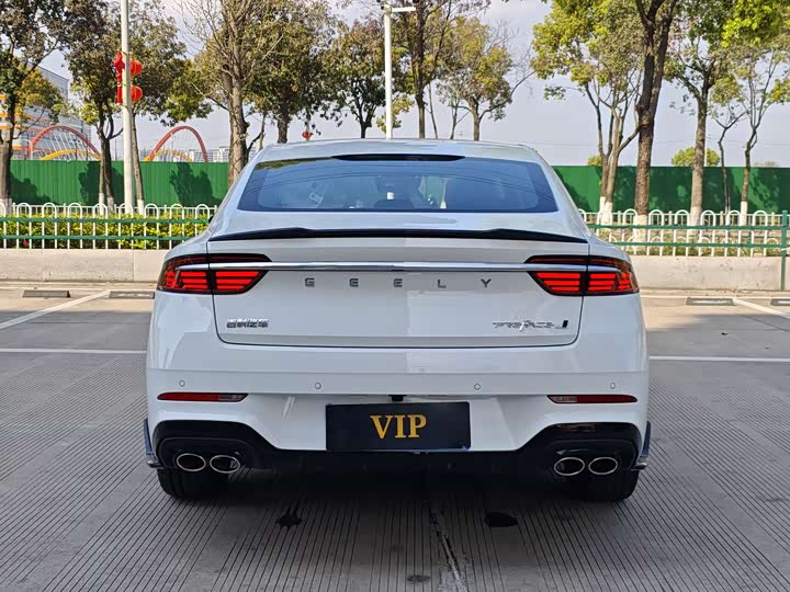 Geely Preface 2026 2026款 东方曜 1.5TD 昆仑版