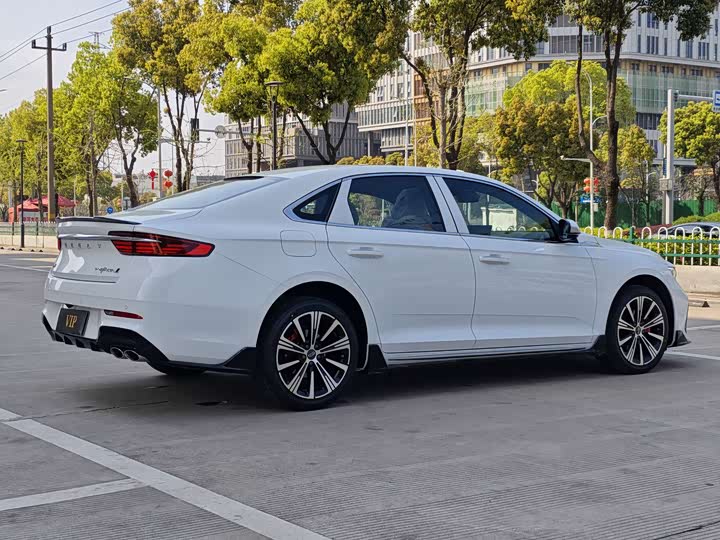 Geely Preface 2026 2026款 东方曜 1.5TD 昆仑版