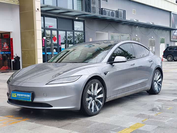 Tesla Model 3 2025 2025款 后轮驱动版