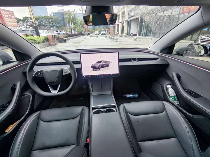 Tesla Model 3 2025 2025款 后轮驱动版