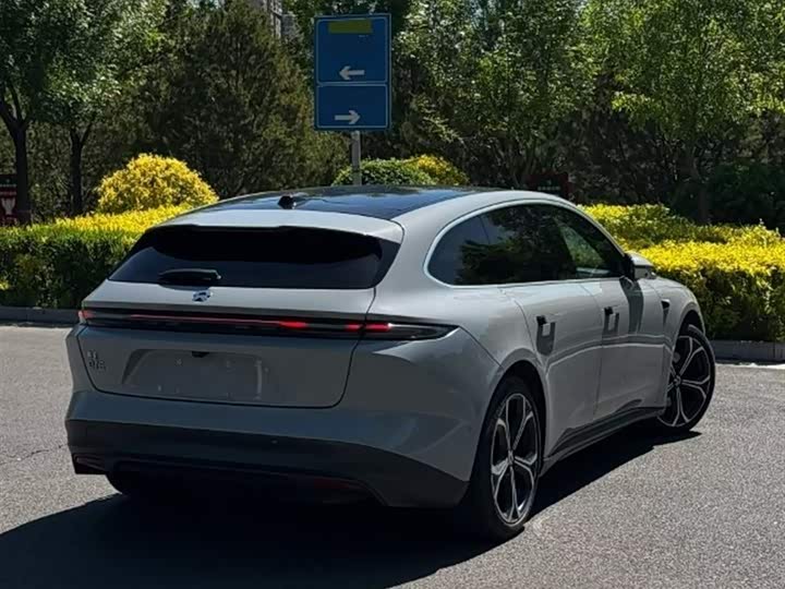 Фото 4 - Nio ET5T