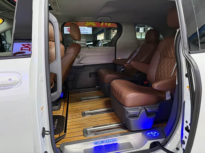 Toyota Sienna 2021 2021款 2.5L混动 舒适版