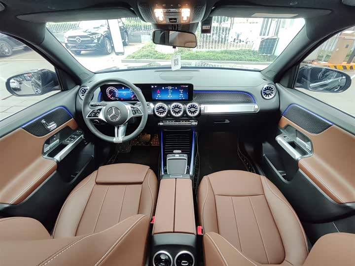 Фото 2 - Mercedes-Benz GLB-Class