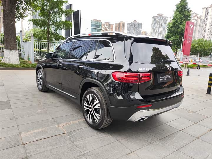 Фото 7 - Mercedes-Benz GLB-Class